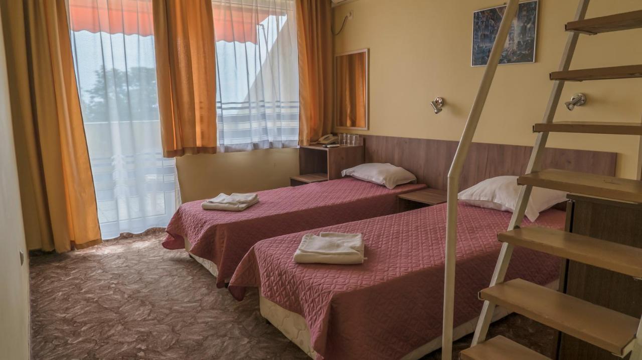 Park Hotel Persey Varna Exterior photo