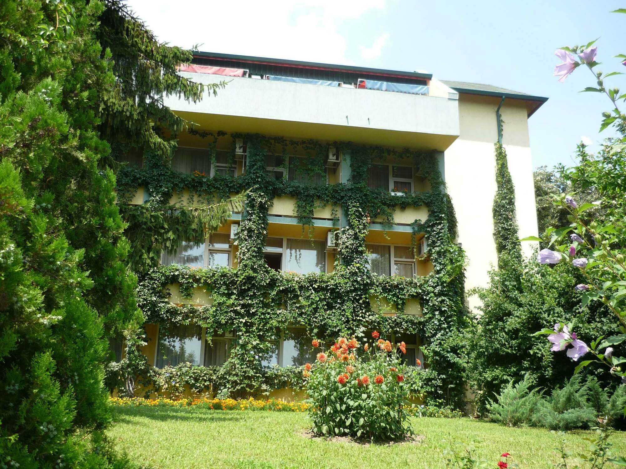 Park Hotel Persey Varna Exterior photo